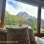 Casa de Férias Chasa Stefania, Modernes Engadiner Haus Mit Wellness Und Sauna Scuol