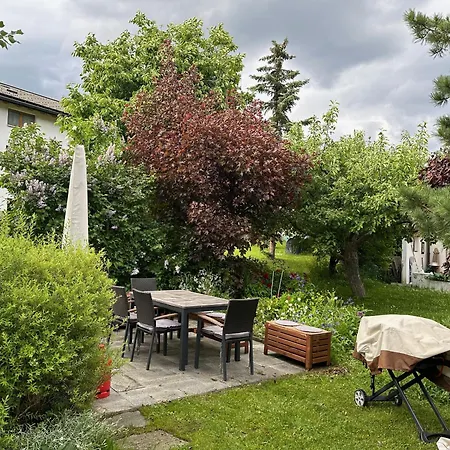 Hébergement de vacances Chasa Stefania, Modernes Engadiner Haus Mit Wellness Und Sauna *