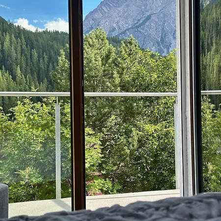 Chasa Stefania, Modernes Engadiner Haus Mit Wellness Und Sauna Scuol