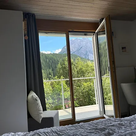 Chasa Stefania, Modernes Engadiner Haus Mit Wellness Und Sauna