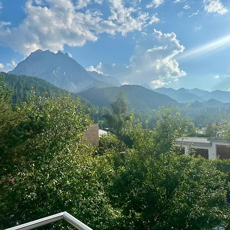Chasa Stefania, Modernes Engadiner Haus Mit Wellness Und Sauna Holiday home Scuol
