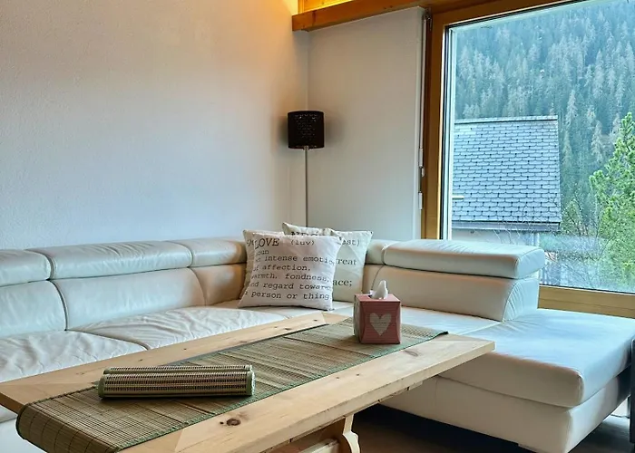 Prázdninový dům Chasa Stefania, Modernes Engadiner Haus Mit Wellness Und Sauna Scuol