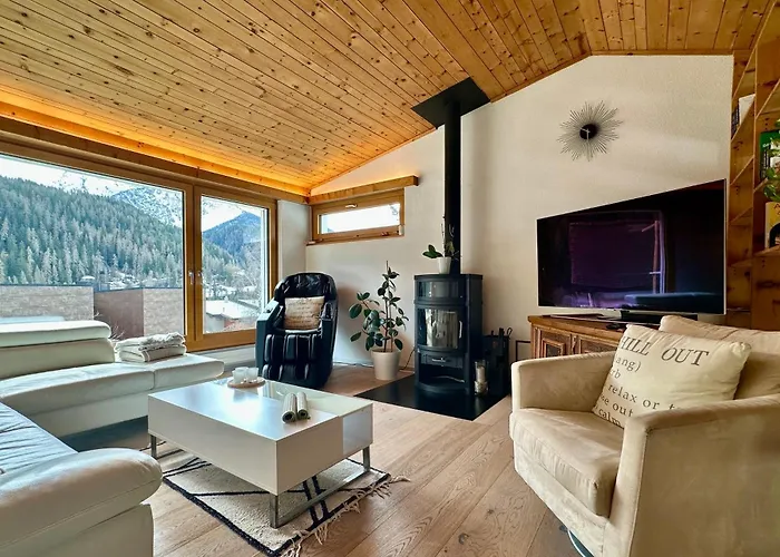 Chasa Stefania, Modernes Engadiner Haus Mit Wellness Und Sauna Scuol