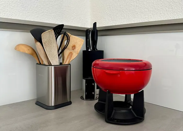 Chasa Stefania, Modernes Engadiner Haus Mit Wellness Und Sauna Scuol