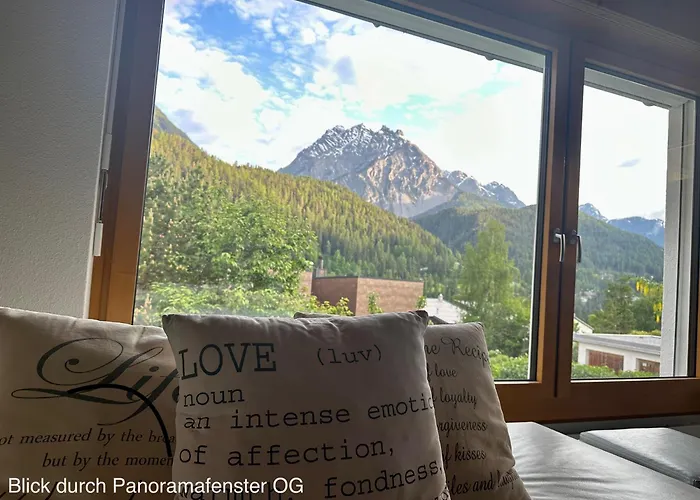 Casa de Férias Chasa Stefania, Modernes Engadiner Haus Mit Wellness Und Sauna Scuol