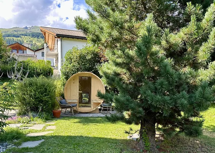 Chasa Stefania, Modernes Engadiner Haus Mit Wellness Und Sauna Casa de Férias *