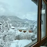 Chasa Stefania, Modernes Engadiner Haus Mit Wellness Und Sauna * Scuol