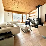 Chasa Stefania, Modernes Engadiner Haus Mit Wellness Und Sauna Holiday home *