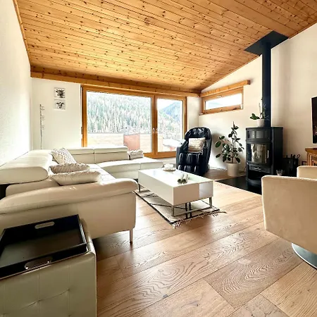 Chasa Stefania, Modernes Engadiner Haus Mit Wellness Und Sauna Nyaraló *