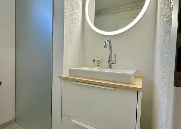 Chasa Stefania, Modernes Engadiner Haus Mit Wellness Und Sauna 度假居 施库尔